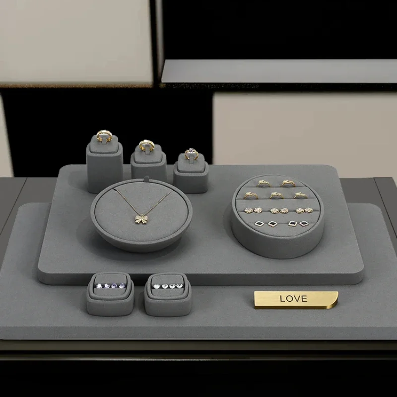 Jewelry display props, light luxury jewelry bracelets, necklaces, rings, counters, window display racks, earrings display racks
Jewelry display props, light luxury jewelry bracelets, necklaces, rings, counters, window display racks, earrings display racks