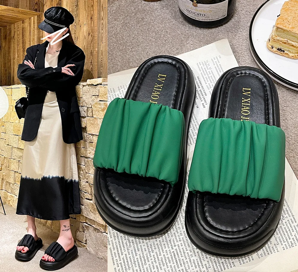 Женские шлепанцы на толстой подошве, пляжные шлепанцы со складками и мягкой подошвой, лето 2024
Женские шлепанцы на толстой подошве, пляжные шлепанцы со складками и мягкой подошвой, лето 2024