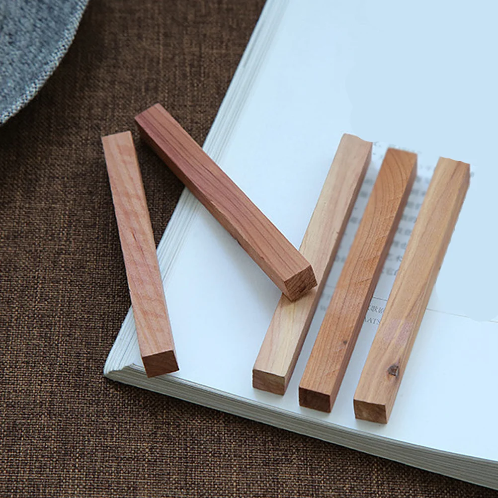 Cedar Wood Blocks Natural Bug Repellent Wood Pest Moth Control Blocks for Wardrobe Drawer Clothes
Cedar Wood Blocks Natural Bug Repellent Wood Pest Moth Control Blocks for Wardrobe Drawer Clothes