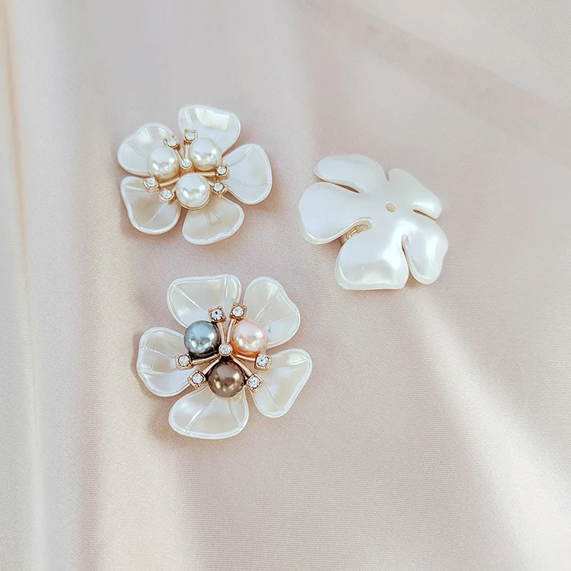 10PCS Crystal Pearl Floral Shaped Buttons Sparkling Rhinestone Pentapetal Flower Decorative Buttons Brooch Hat Clothes DIY Craft
10PCS Crystal Pearl Floral Shaped Buttons Sparkling Rhinestone Pentapetal Flower Decorative Buttons Brooch Hat Clothes DIY Craft