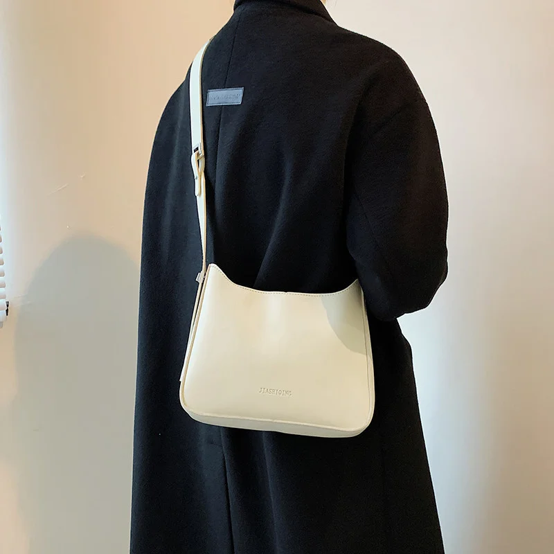 Minimalist High Quality Crossbody Shoulder Bag 2023 Autumn New Ins Style Retro Premium Women's Bag
Minimalist High Quality Crossbody Shoulder Bag 2023 Autumn New Ins Style Retro Premium Women's Bag
