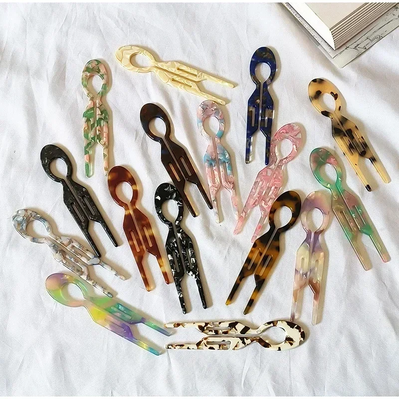 U-Shaped Hairpin Female Meatball Head Artifact Coiled Hair Inserted Comb Hairpin Hairpin Chinese Style Headwear Retro Hairpins
U-Shaped Hairpin Female Meatball Head Artifact Coiled Hair Inserted Comb Hairpin Hairpin Chinese Style Headwear Retro Hairpins