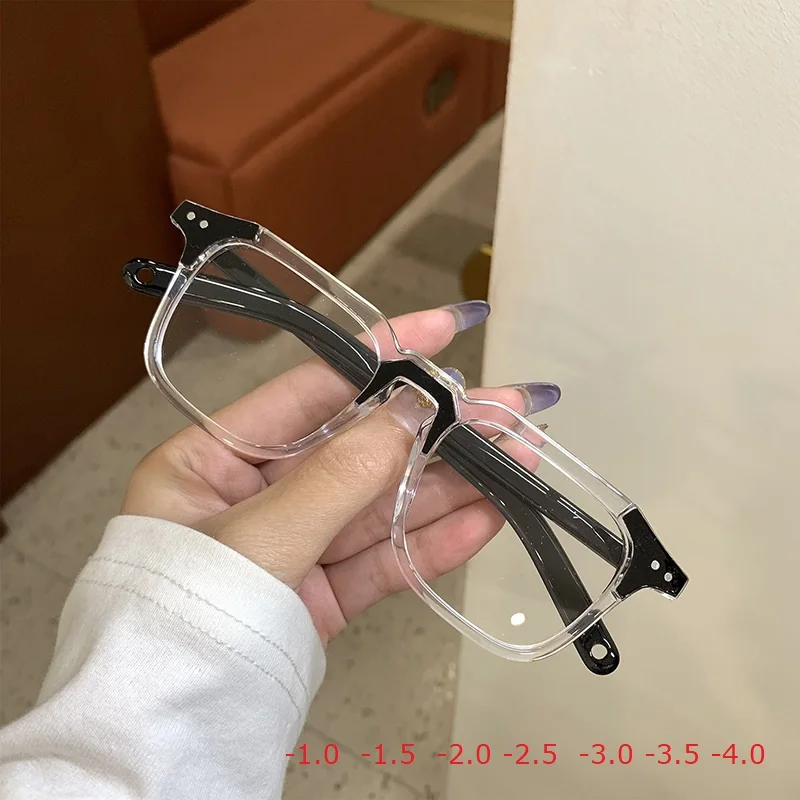-1.0-1.5 -2-2.5-3-3.5 Finished Myopia Glasses Women Men Fashion Short-sighted Black Clear Glasses with diopters minus -4
-1.0-1.5 -2-2.5-3-3.5 Finished Myopia Glasses Women Men Fashion Short-sighted Black Clear Glasses with diopters minus -4