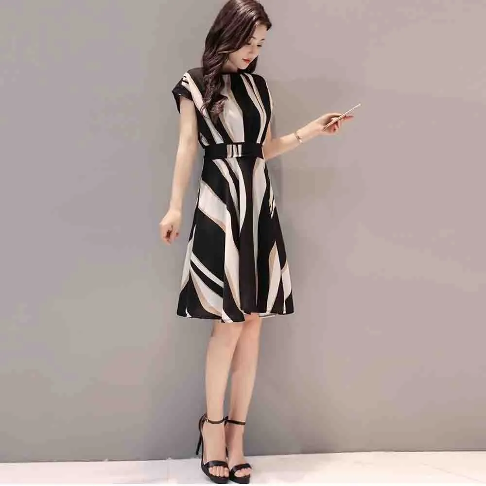 Fashion Women Business Dress Belt O-Neck Short Sleeve Knee Length Dresses Striped Printing Summer Dress For Fine Woman Платье
Fashion Women Business Dress Belt O-Neck Short Sleeve Knee Length Dresses Striped Printing Summer Dress For Fine Woman Платье