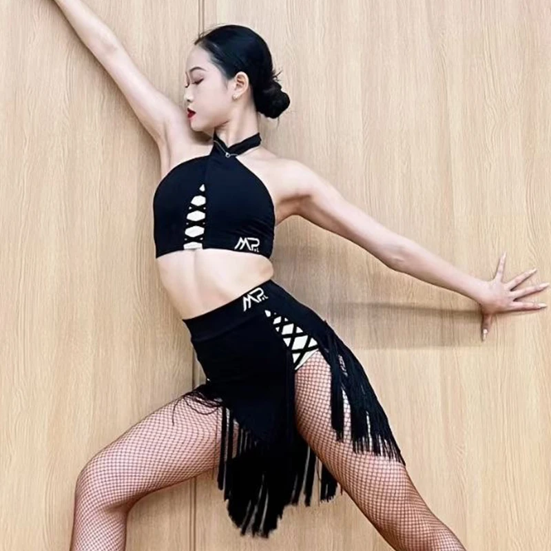 

Latin Dance Clothes Women Adult Practice Wear Black Halter Neck Tops Fringed Skirt Cha Cha Rumba Samba Dance Clothing DNV18775