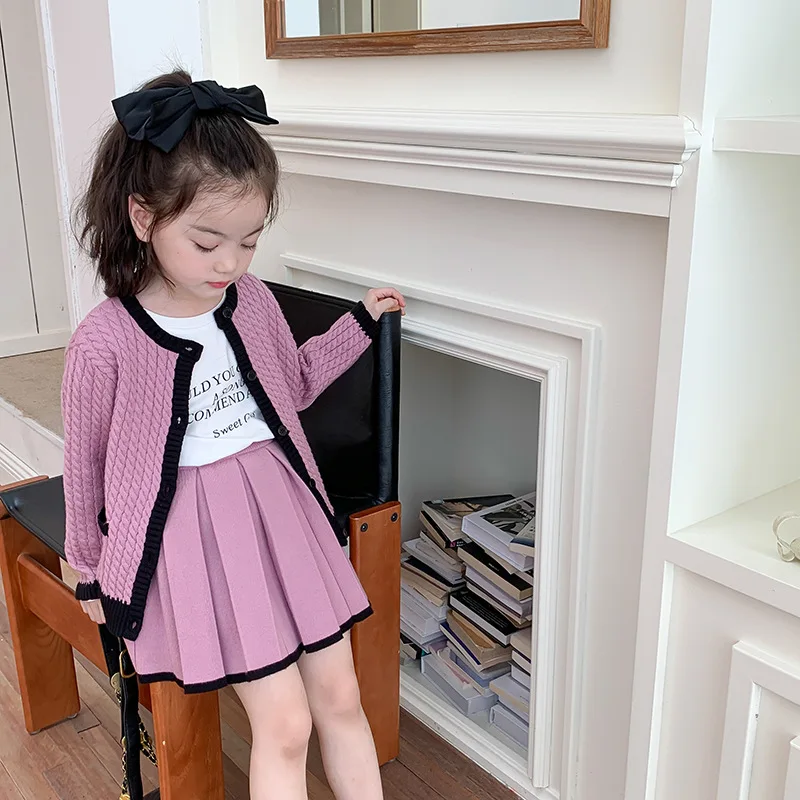 Girls Clothing Sweater Set Korean Style Patchwork Color Knitted Coat and Pleated Skirt Casual Princess Sweet Two Piece Set
Girls Clothing Sweater Set Korean Style Patchwork Color Knitted Coat and Pleated Skirt Casual Princess Sweet Two Piece Set
