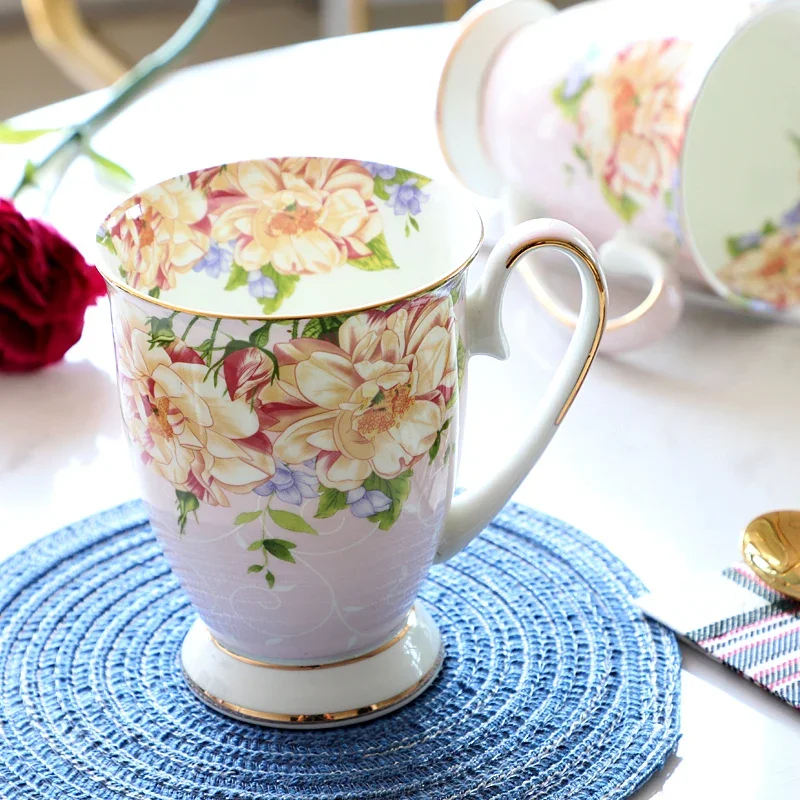 Large-capacity ceramic water cup Nordic luxury mug with lid bone china milk coffee cup home decoration tea props handicraft gift
Large-capacity ceramic water cup Nordic luxury mug with lid bone china milk coffee cup home decoration tea props handicraft gift
