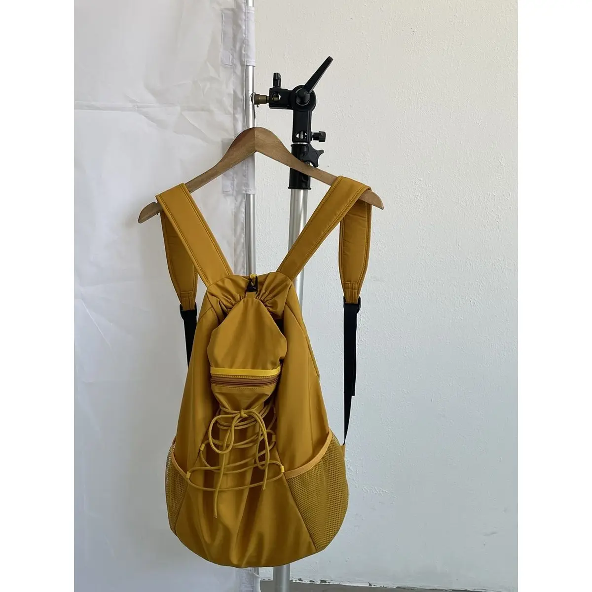 

Вместительный Повседневный Легкий Рюкзак, модный желтый нейлоновый школьный ранец на шнурке, спортивный Универсальный дорожный рюкзак