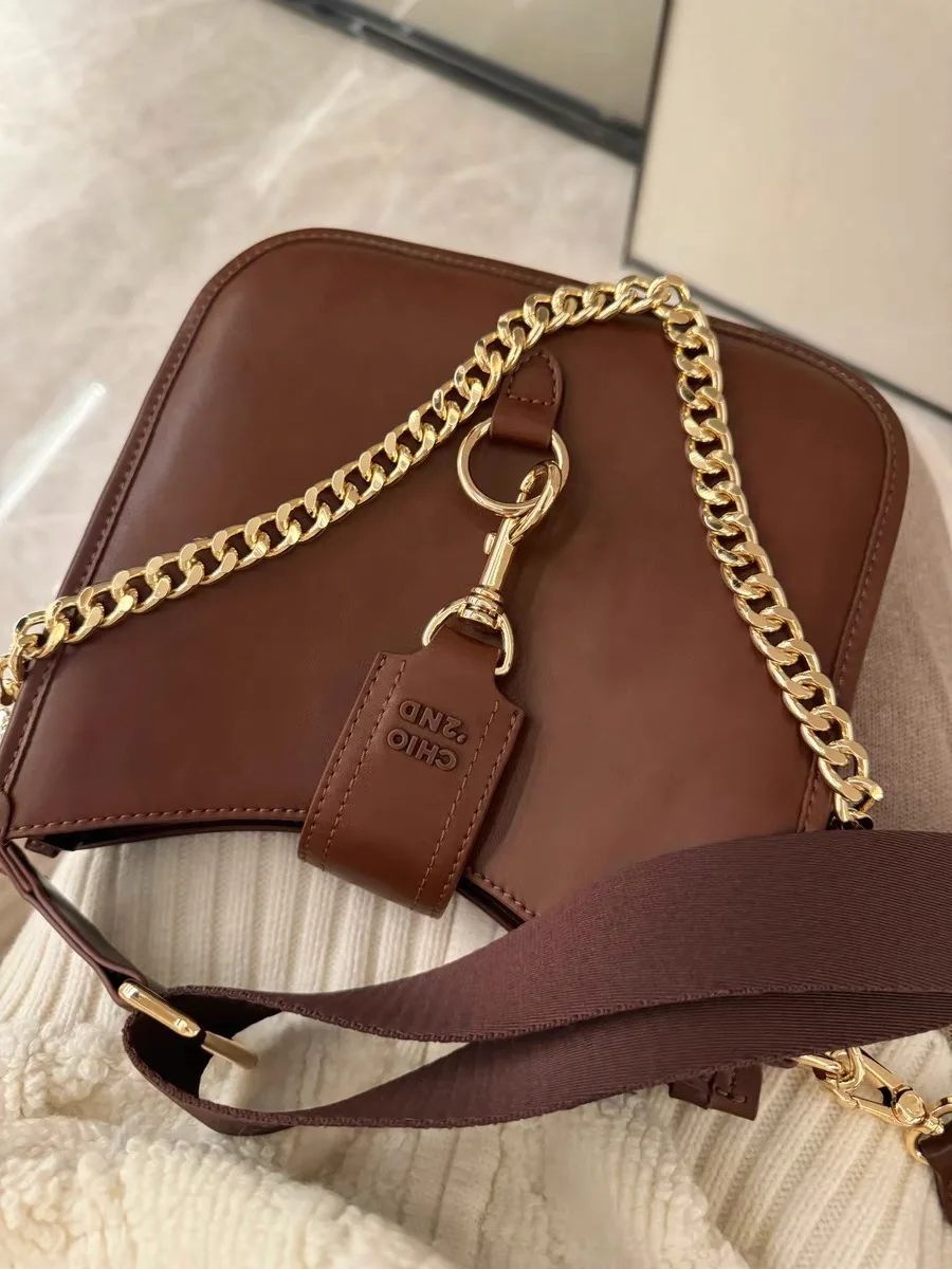 Modern Elegy Tote Bag 2023 New Autumn/Winter Luxury Single Shoulder Bag Genuine Leather Crossbody Bag for Women
Modern Elegy Tote Bag 2023 New Autumn/Winter Luxury Single Shoulder Bag Genuine Leather Crossbody Bag for Women