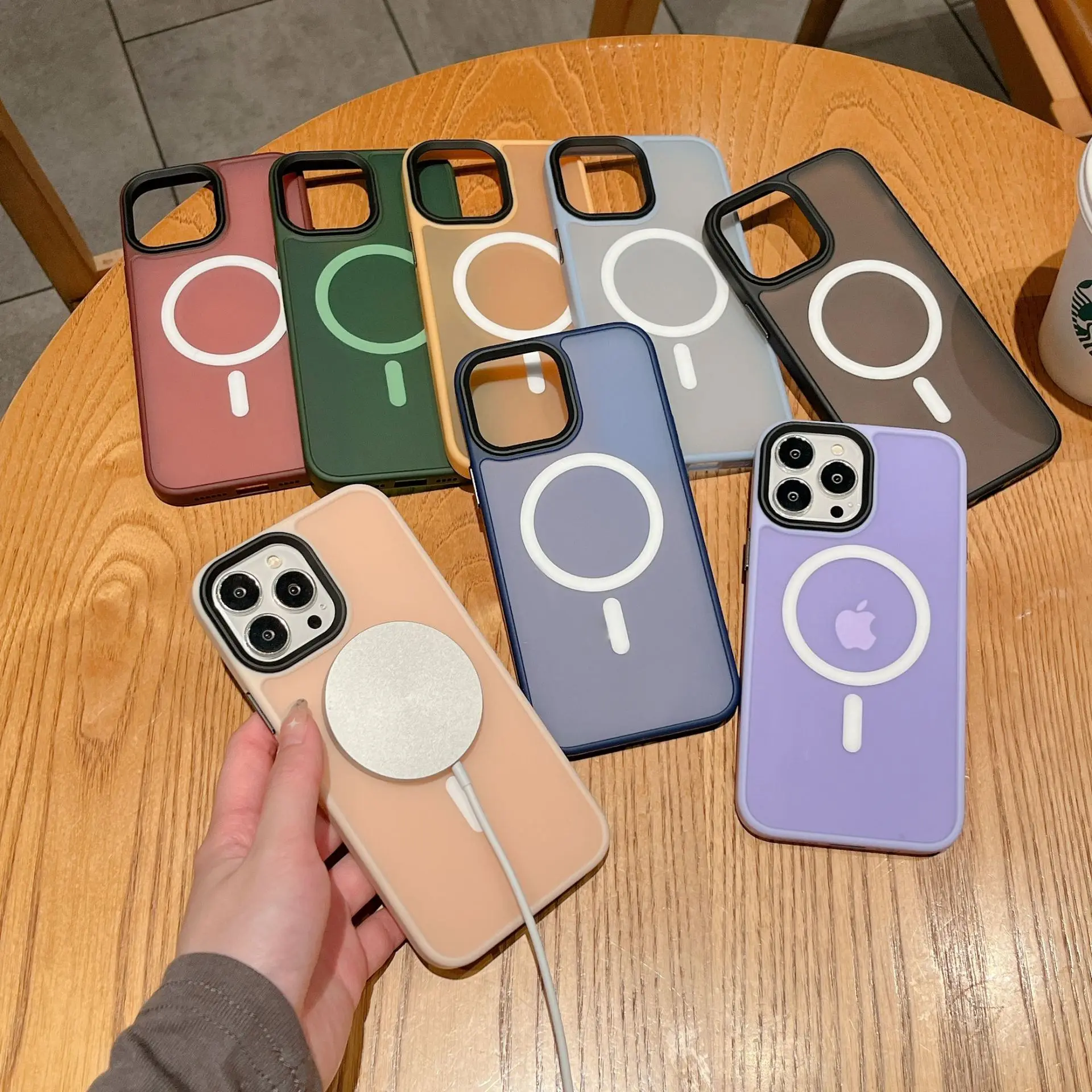 For iPhone 14 Pro Max Magsafe Charging Case Matte Skin Feeling Protective Magnet Phone Cover for iPhone 13 12 11 pro max 14 plus
For iPhone 14 Pro Max Magsafe Charging Case Matte Skin Feeling Protective Magnet Phone Cover for iPhone 13 12 11 pro max 14 plus