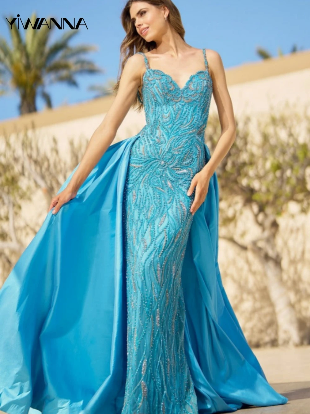 Graceful Spaghetti Straps Evening Dress Sparkly Beadings Backless Prom Gown Classic A-line Long Cocktail Dresses Robe De Mariée
Graceful Spaghetti Straps Evening Dress Sparkly Beadings Backless Prom Gown Classic A-line Long Cocktail Dresses Robe De Mariée