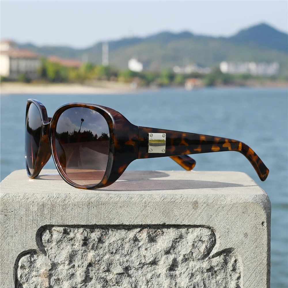 Солнцезащитные очки Rockjoy UV400 женские, Модные Винтажные солнечные аксессуары с коричневыми линзами, с защитой от отражения 
Солнцезащитные очки Rockjoy UV400 женские, Модные Винтажные солнечные аксессуары с коричневыми линзами, с защитой от отражения