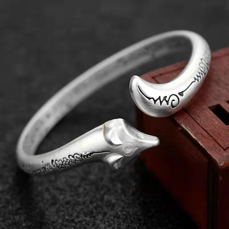 charming Little fox silver Bracelet female opening simple and versatile Korean Bracelet
charming Little fox silver Bracelet female opening simple and versatile Korean Bracelet
