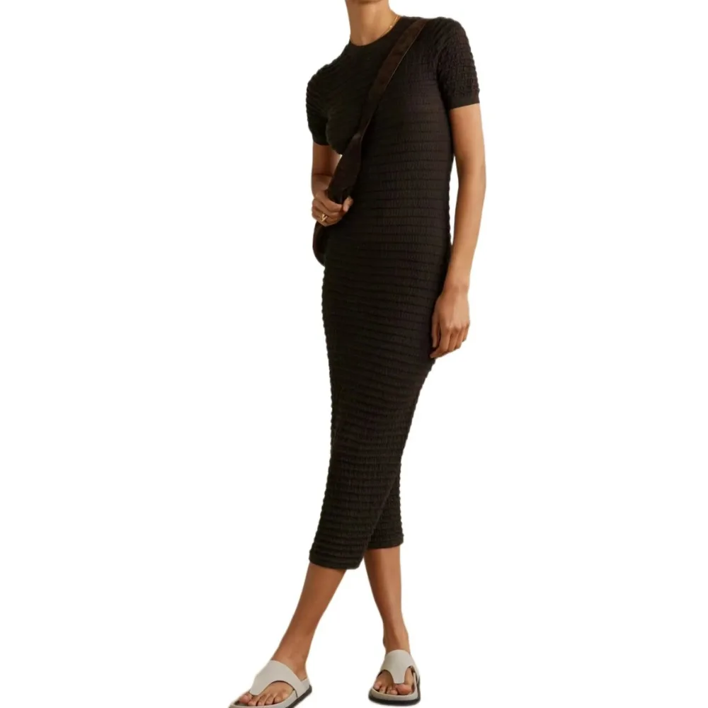 Autumn and Winter New Striped Pleated Short Sleeve Long Women's Dresses 2023 Solid Color Simple Fashion Long Dresses A05
Autumn and Winter New Striped Pleated Short Sleeve Long Women's Dresses 2023 Solid Color Simple Fashion Long Dresses A05