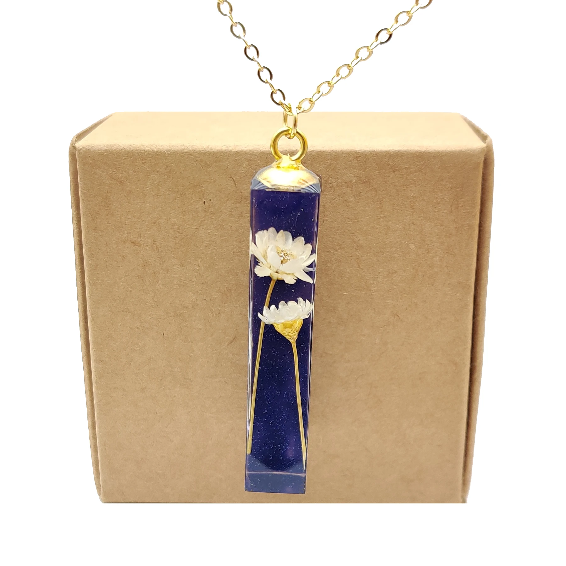

Daisy Ivory Purple Blue Cube Resin Gold Color Pendant Chain Long Necklace Women Boho Fashion Jewelry Bohemian Vintage Handmade