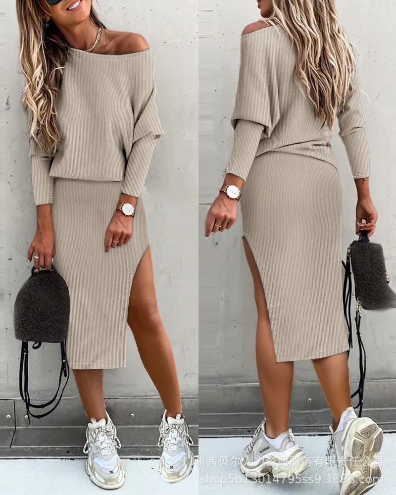 Комплект из двух предметов, женская трикотажная юбка средней длины с длинным рукавом и косым воротником, плотный топ с разрезом, однотонная трапециевидная Свободная Женская Осенняя одежда
Комплект из двух предметов, женская трикотажная юбка средней длины с длинным рукавом и косым воротником, плотный топ с разрезом, однотонная трапециевидная Свободная Женская Осенняя одежда