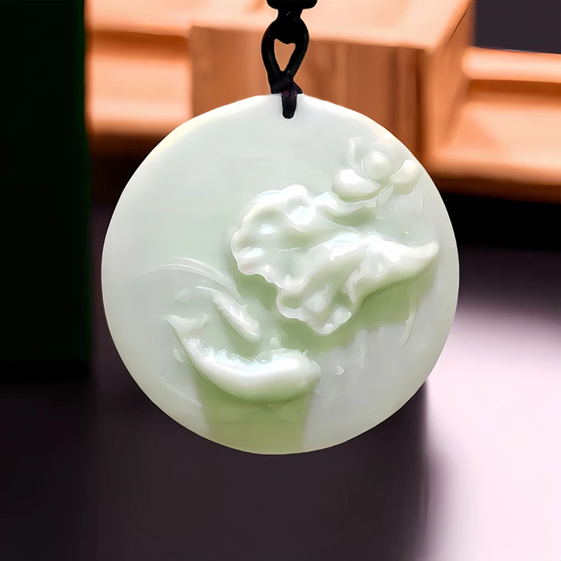 

Natural Real Jade Lotus Pendant Necklace Talismans Vintage Carved Jewelry Gifts for Women Men Luxury Designer Chinese Charm