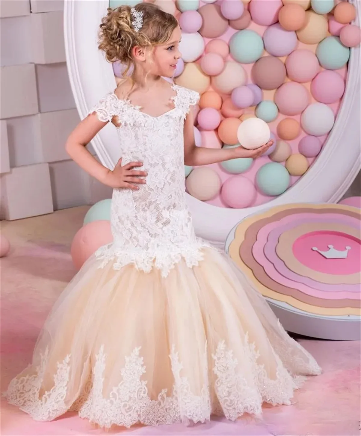 Flower Girl Dress Fluffy Tulle Lace Fishtail Dress Wedding Elegant Floral Child Princess Gift First Eucharistic Party Ball Dress
Flower Girl Dress Fluffy Tulle Lace Fishtail Dress Wedding Elegant Floral Child Princess Gift First Eucharistic Party Ball Dress