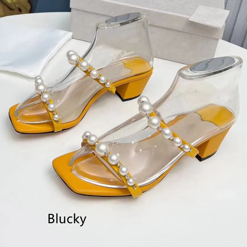 Women's Luxury Rivet Design Square Head Open Toe Leather Fashion High Heel Slippers Outdoor Slippers
Women's Luxury Rivet Design Square Head Open Toe Leather Fashion High Heel Slippers Outdoor Slippers