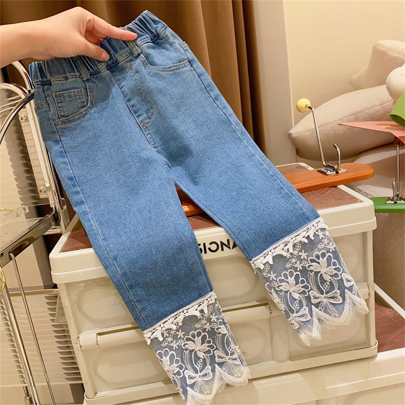 Girls' Trousers 2023 Spring New Baby Mesh Lace Hem Pants Children's Autumn Fashion Lace Jeans
Girls' Trousers 2023 Spring New Baby Mesh Lace Hem Pants Children's Autumn Fashion Lace Jeans