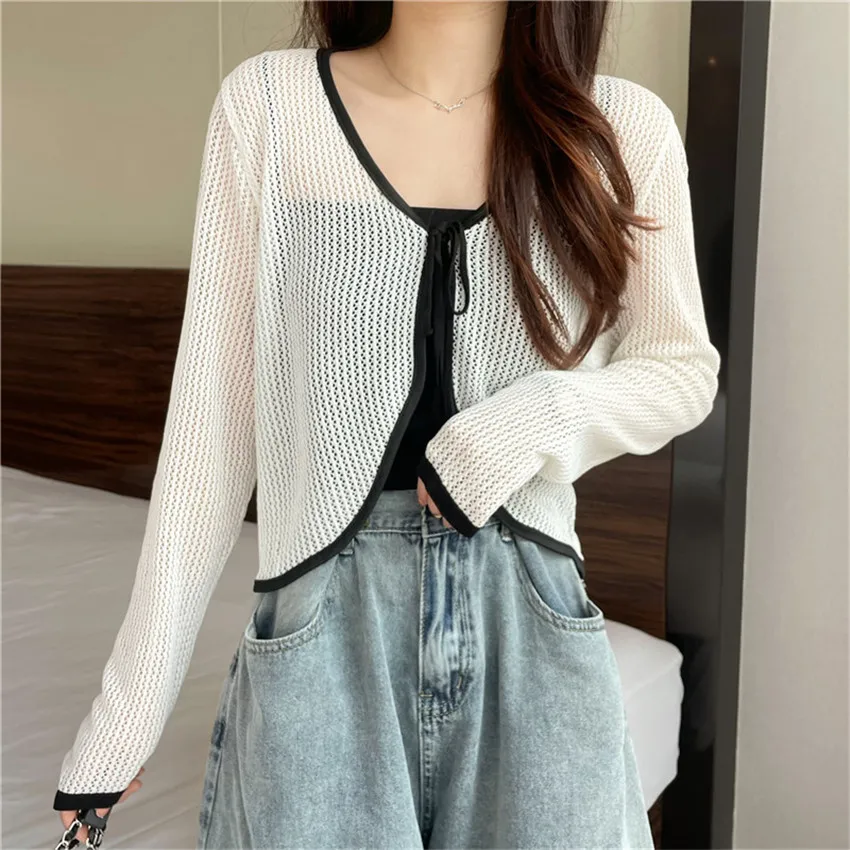 Spring Summer Sunscreen Coat Hollow Out Thin Knitted Cardigan Women V-Neck Patchwork Knit Sweater Coats Crop Top Fashion Outwear
Spring Summer Sunscreen Coat Hollow Out Thin Knitted Cardigan Women V-Neck Patchwork Knit Sweater Coats Crop Top Fashion Outwear