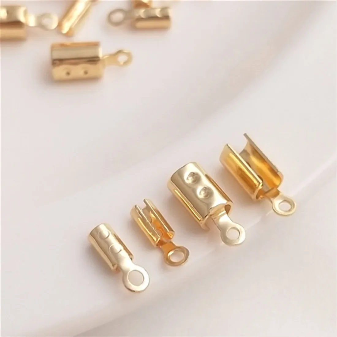 14k Gold-plated Fittings Copper-plated Gold Round Clip Leather Rope Round Rope Milan Line Connection Closing Buckle Diy Material
14k Gold-plated Fittings Copper-plated Gold Round Clip Leather Rope Round Rope Milan Line Connection Closing Buckle Diy Material
