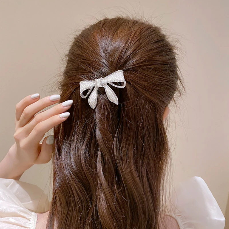 Women's Hair Clips Pearl for Hair Accessories Korean Fashion Claw Clip Girls Bows Rhinestones Princess New Headwear Apparel
Women's Hair Clips Pearl for Hair Accessories Korean Fashion Claw Clip Girls Bows Rhinestones Princess New Headwear Apparel