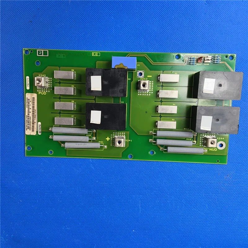 Frequency converter 6SE70 series buffer current limiting charging board relay board 6SE7024-7FD84-1HH0
Frequency converter 6SE70 series buffer current limiting charging board relay board 6SE7024-7FD84-1HH0
