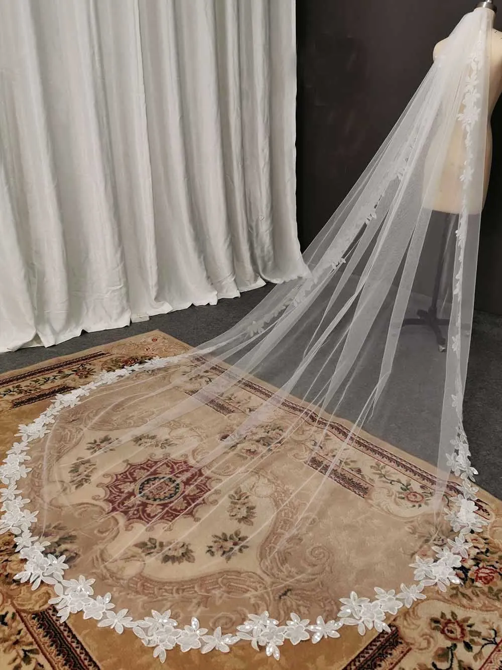 Long Lace Wedding Veil with Bling Sequins 3 Meters 1 Tier Wedding Veil with Comb White Ivory Veil for Bride Velo de Novia
Long Lace Wedding Veil with Bling Sequins 3 Meters 1 Tier Wedding Veil with Comb White Ivory Veil for Bride Velo de Novia
