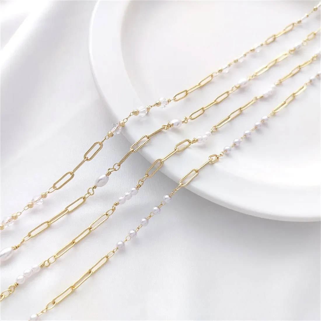 Glasses Chain 14K Gold Filled Batch Flower Long O Chain Pearl Crystal Chain DIY Bracelet Jewelry Handmade Loose Chain B669
Glasses Chain 14K Gold Filled Batch Flower Long O Chain Pearl Crystal Chain DIY Bracelet Jewelry Handmade Loose Chain B669