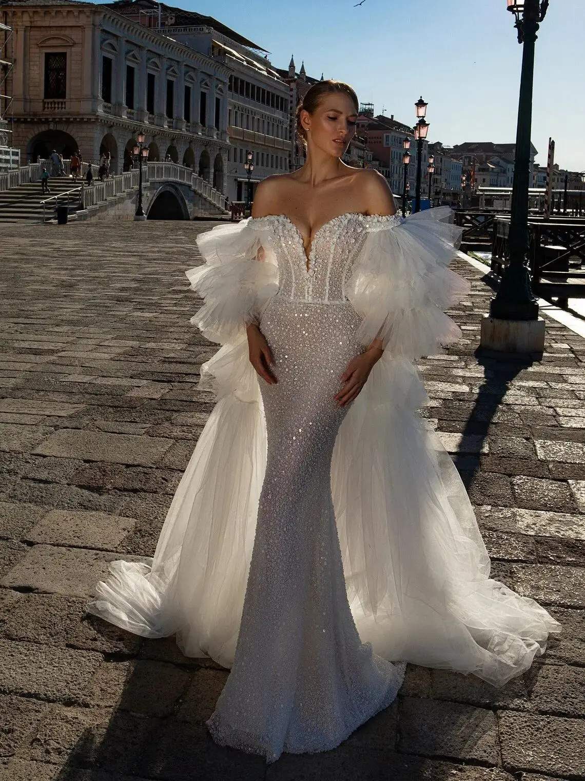 Exquisite Wedding Dresses Women 2 Pcs Vestido de Novia Off the Shoulder Sequin Mermaid Party Guest Gowns with Wrap Bride Dress
Exquisite Wedding Dresses Women 2 Pcs Vestido de Novia Off the Shoulder Sequin Mermaid Party Guest Gowns with Wrap Bride Dress