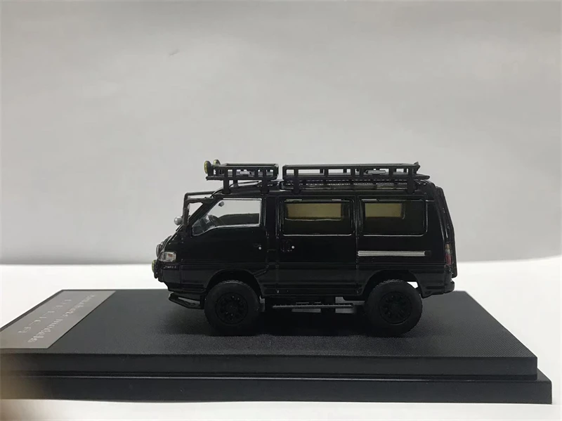 Autobots Models 1:64 Delica Star Wagon 4x4 Off-road customized Black /Gray Car Model Collection Miniature
Autobots Models 1:64 Delica Star Wagon 4x4 Off-road customized Black /Gray Car Model Collection Miniature