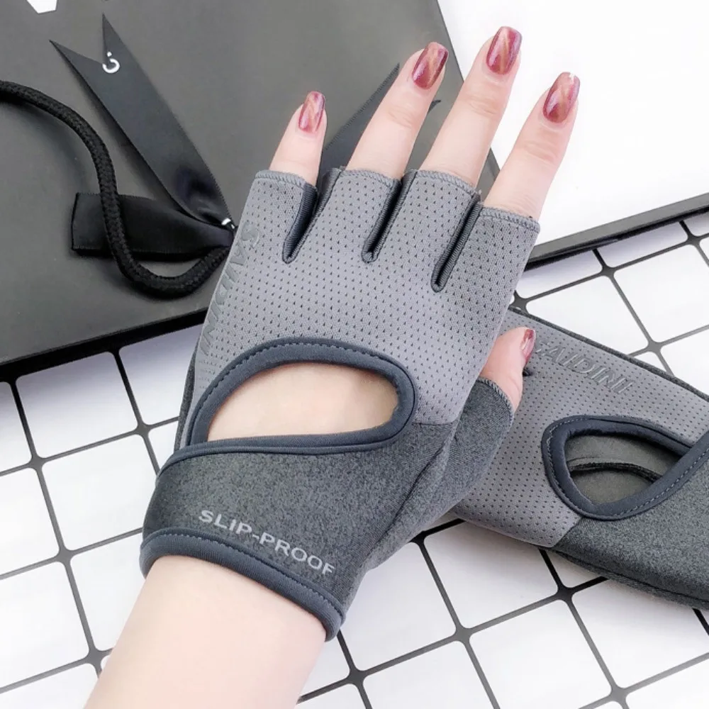 1 pair Anti-Skid Fitness Sport Gloves High Elasticity Fingerless Yoga Half Finger Gloves Breathable Protective
1 pair Anti-Skid Fitness Sport Gloves High Elasticity Fingerless Yoga Half Finger Gloves Breathable Protective