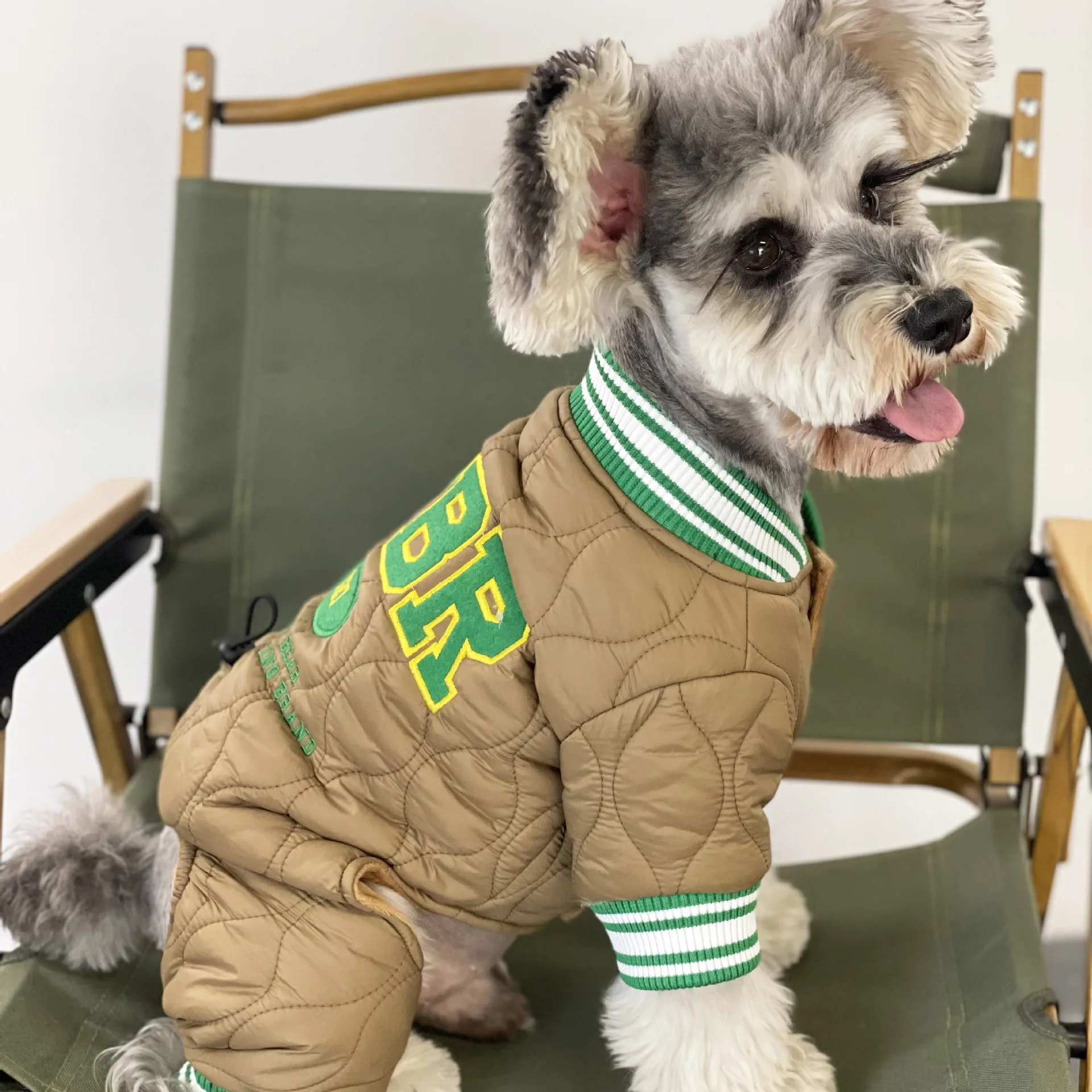 Boy Dog Clothes Winter Warm Baseball Jumpsuit for Pets Thicken 4 legs Romper Ropa de invierno para perros
Boy Dog Clothes Winter Warm Baseball Jumpsuit for Pets Thicken 4 legs Romper Ropa de invierno para perros