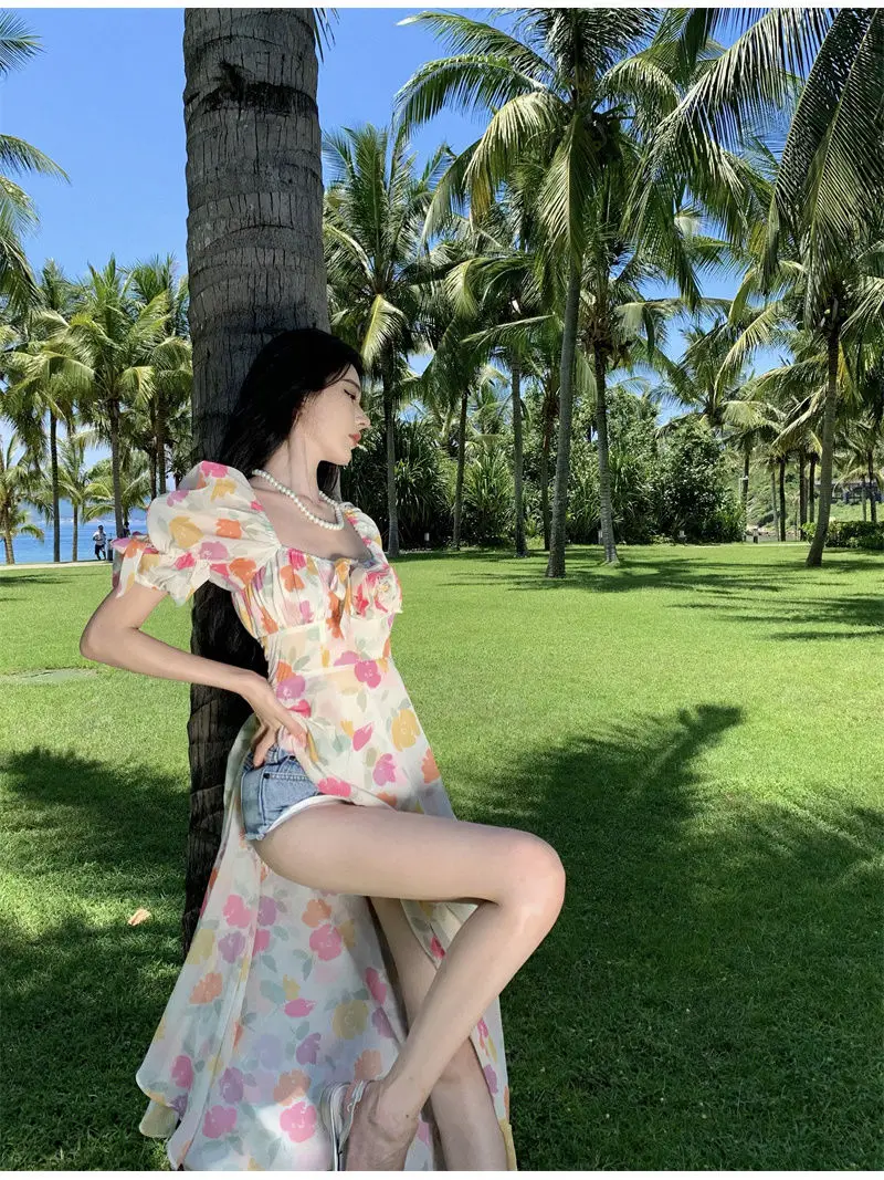 New Vacation Style Rose Bubble Sleeve Slanted Edge High Slit Design Dress for Women's Summer Square Neck Waist Cinching Dress
New Vacation Style Rose Bubble Sleeve Slanted Edge High Slit Design Dress for Women's Summer Square Neck Waist Cinching Dress