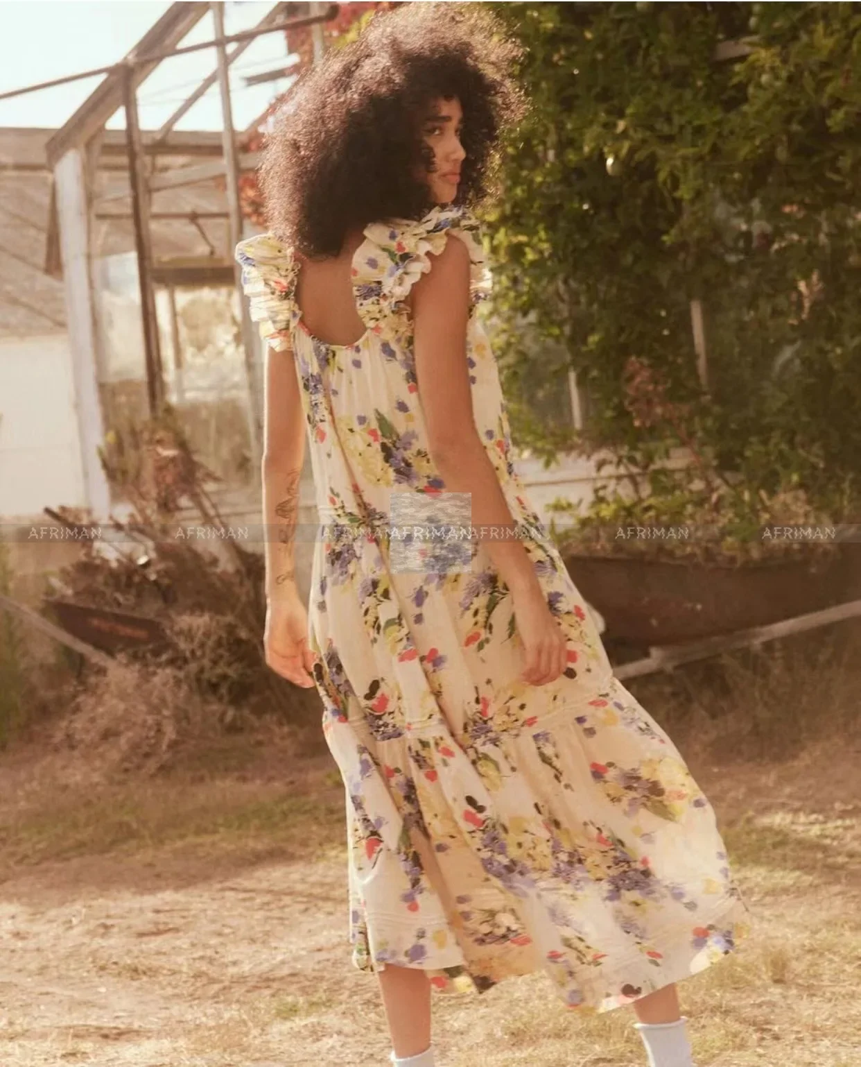 Women Long Dress Floral Print Ruffles Strap Vintage 2023 New Square Collar Backless 100% Cotton Midi Robe
Women Long Dress Floral Print Ruffles Strap Vintage 2023 New Square Collar Backless 100% Cotton Midi Robe