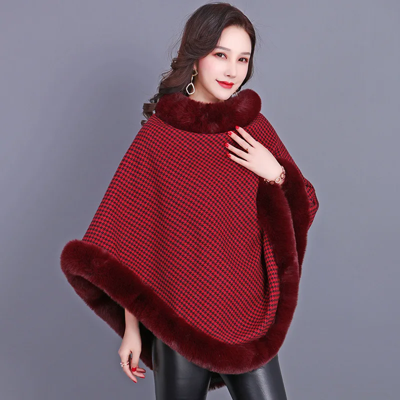 Winter New Imitation Fur Women's Coat Shawl Scarf Imitation Otter Rabbit Hair Plush Inside Ponchos Capes Black Red Cloaks
Winter New Imitation Fur Women's Coat Shawl Scarf Imitation Otter Rabbit Hair Plush Inside Ponchos Capes Black Red Cloaks