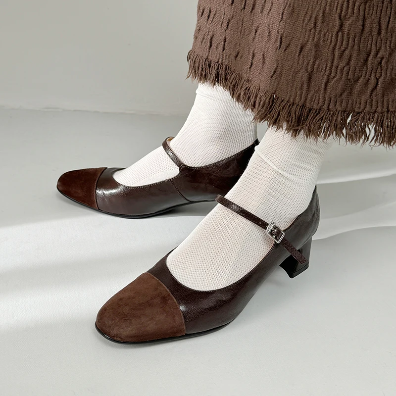 Women's Shoes Retro Cozy Thick Heels 2024 Spring Summer New Buckle Pumps Sheepsuede Mary Jane French Simple Shoes on Heel 4.5 CM
Women's Shoes Retro Cozy Thick Heels 2024 Spring Summer New Buckle Pumps Sheepsuede Mary Jane French Simple Shoes on Heel 4.5 CM