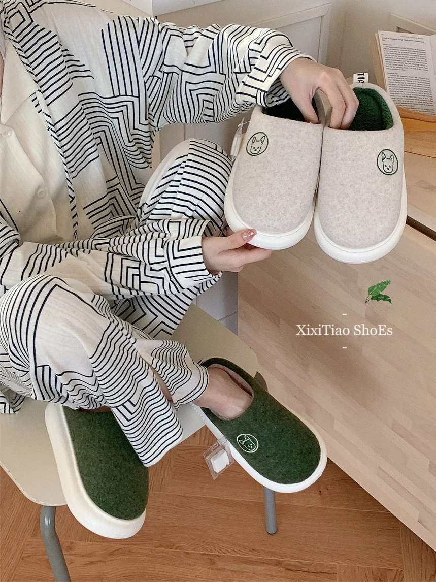 Man Women Slippers For Couple Bedroom Household Thermal Plush Cotton Thick Sole Aniti Slip Slippers Winter Cartoon Puppy
Man Women Slippers For Couple Bedroom Household Thermal Plush Cotton Thick Sole Aniti Slip Slippers Winter Cartoon Puppy
