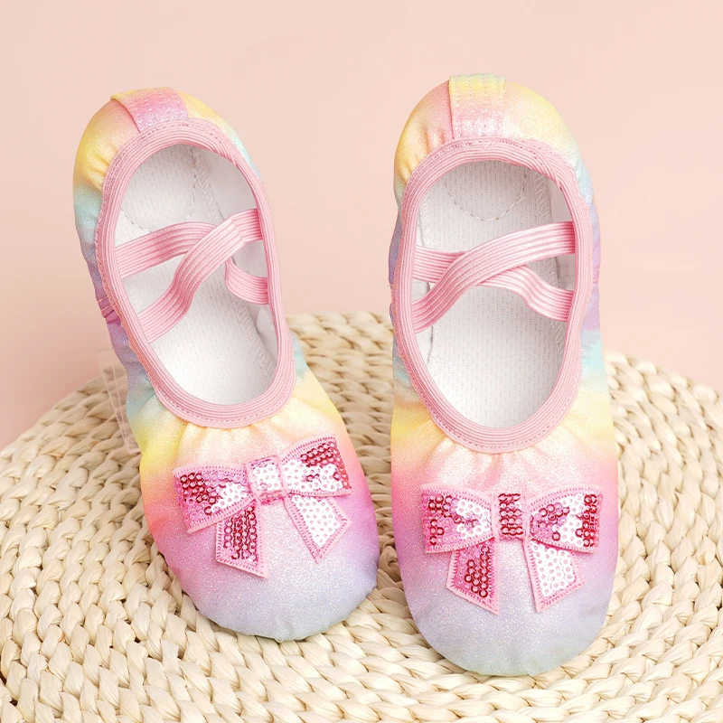 

Балетные туфли для девочек для женщин, блестящие танцевальные Тапочки на плоской подошве, с блестками и бантом, Детская практичная обувь для танцев