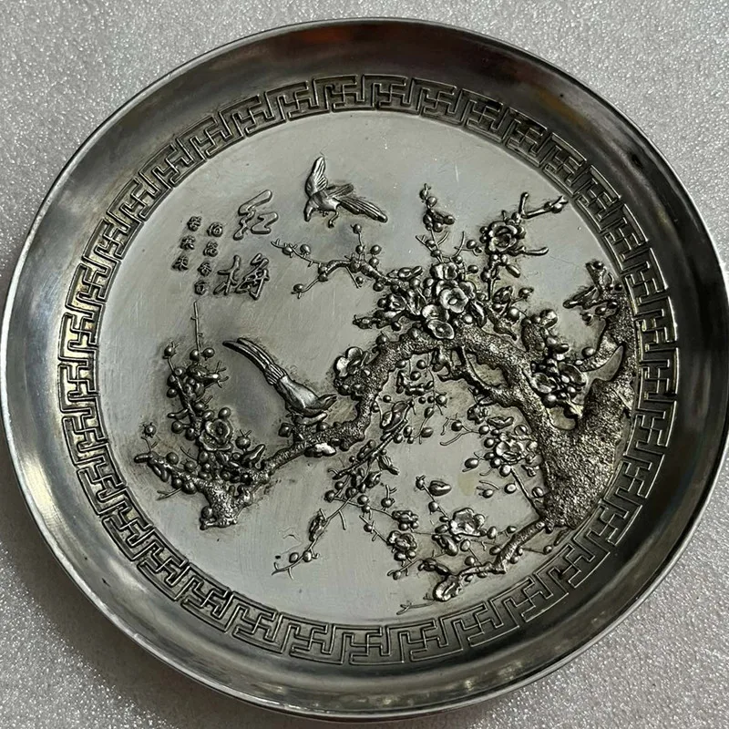 The Antique Plate With Red Plum Carving Is Exquisitely Decorated At Home With Fine Workmanship
The Antique Plate With Red Plum Carving Is Exquisitely Decorated At Home With Fine Workmanship
