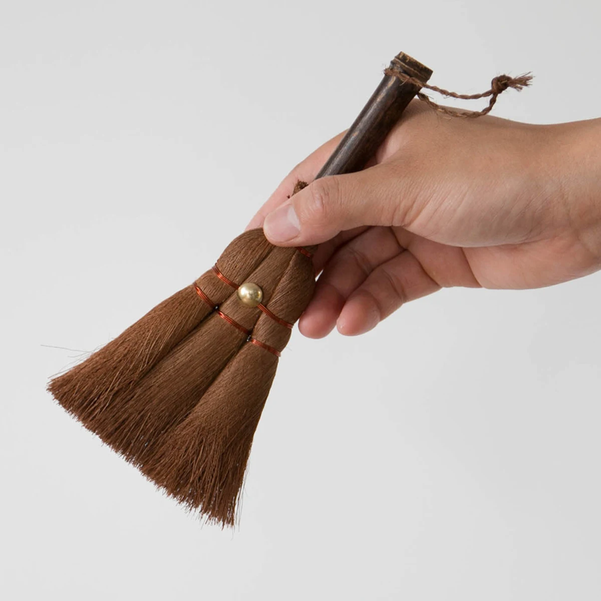 Natural Cleaning Broom Tea Table Cleaning Brush Household Cleaning Brush Coconut Palm Silk Cup Brush Tea Set Brush Glass Cup
Natural Cleaning Broom Tea Table Cleaning Brush Household Cleaning Brush Coconut Palm Silk Cup Brush Tea Set Brush Glass Cup