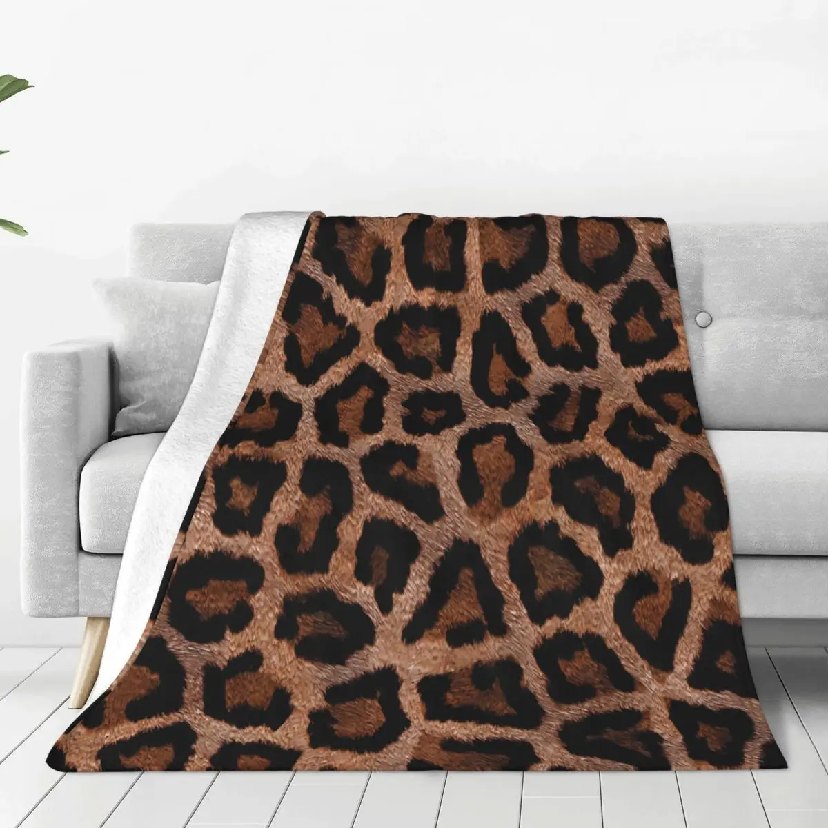 Spotted Leopard Soft Durable Blanket Animal Print Airplane Travel Bedding Throws Winter Design Flannel Bedspread Sofa Bed Cover
Spotted Leopard Soft Durable Blanket Animal Print Airplane Travel Bedding Throws Winter Design Flannel Bedspread Sofa Bed Cover