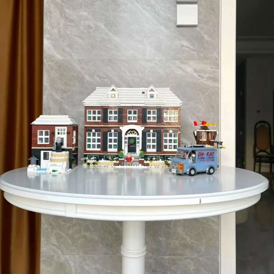 Classic Movie 3955pcs Moc 21330 Home Alone House Set Model Building Blocks Bricks Educational Toys For Boy Kids Christmas Gifts
Classic Movie 3955pcs Moc 21330 Home Alone House Set Model Building Blocks Bricks Educational Toys For Boy Kids Christmas Gifts