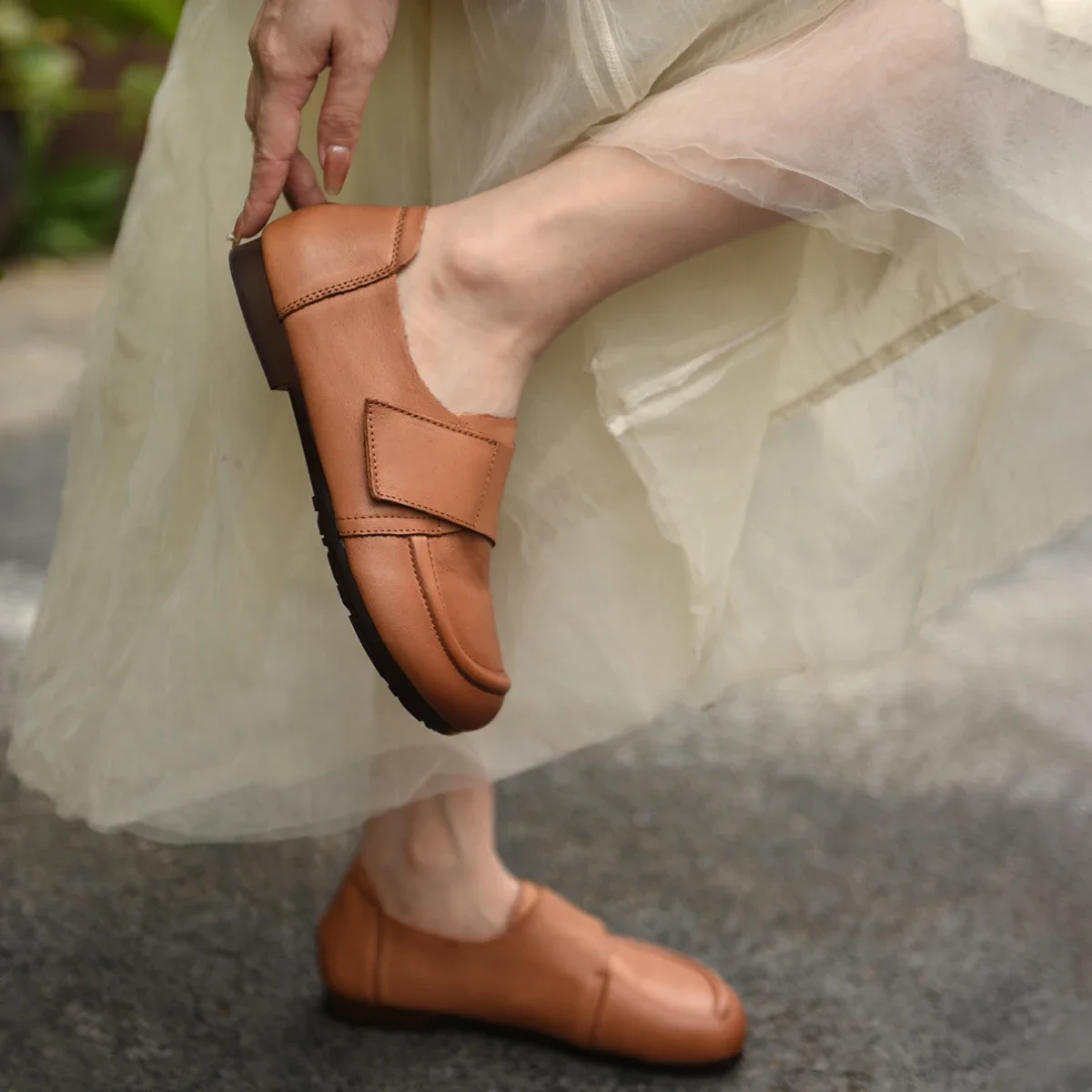 Artmu Original Women Flats Shoes Hook Loop Loafers Genuine Leather Soft Soles Slip On Female Luxury 2024 Spring Low Heel Shoes
Artmu Original Women Flats Shoes Hook Loop Loafers Genuine Leather Soft Soles Slip On Female Luxury 2024 Spring Low Heel Shoes