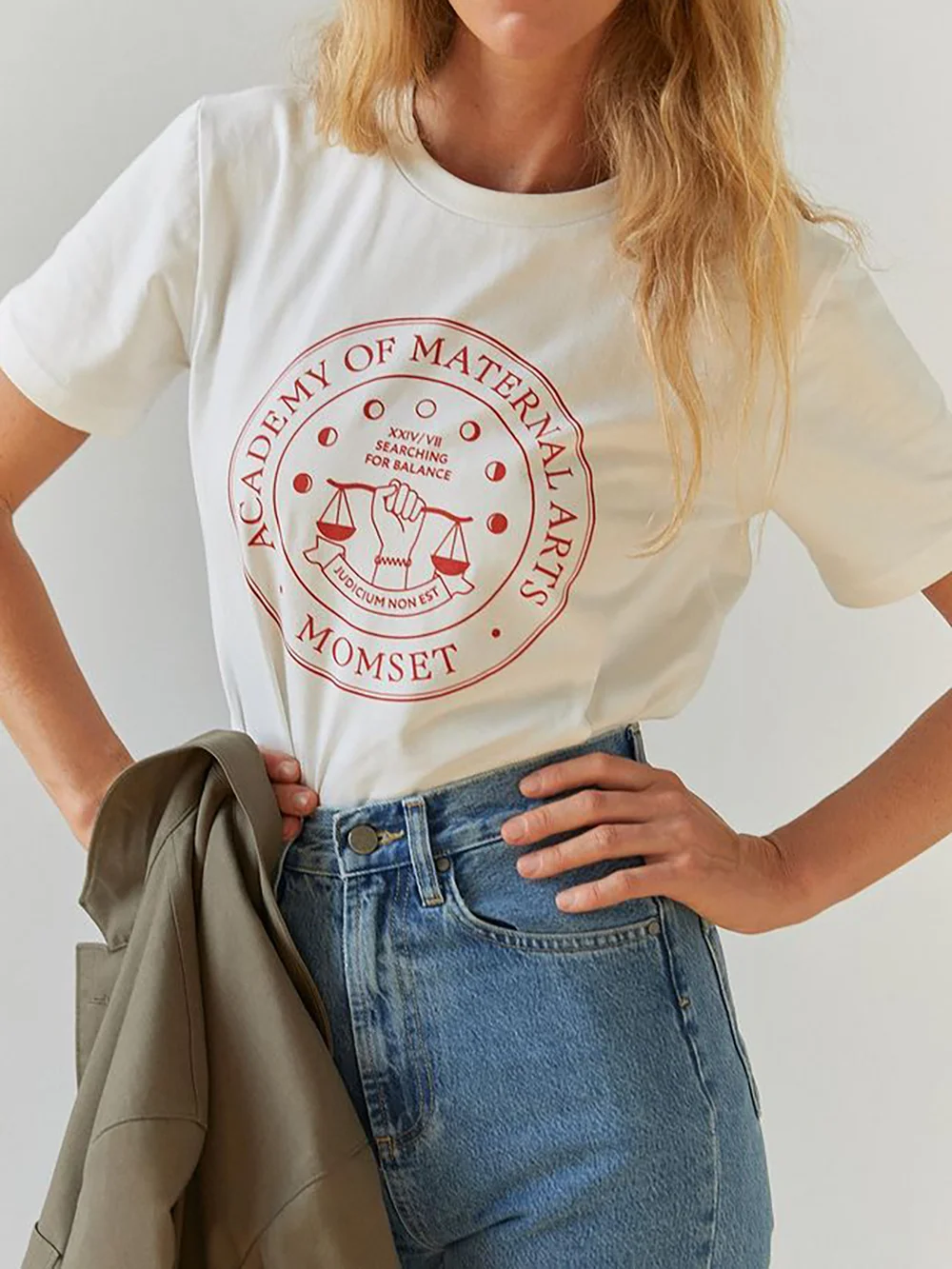 Art Academy Letter Graphic Print T-Shirt 2023 Summer Retro Short Sleeve Lady Tee Shirt Casual Vintage Femme Top Woman Clothing
Art Academy Letter Graphic Print T-Shirt 2023 Summer Retro Short Sleeve Lady Tee Shirt Casual Vintage Femme Top Woman Clothing
