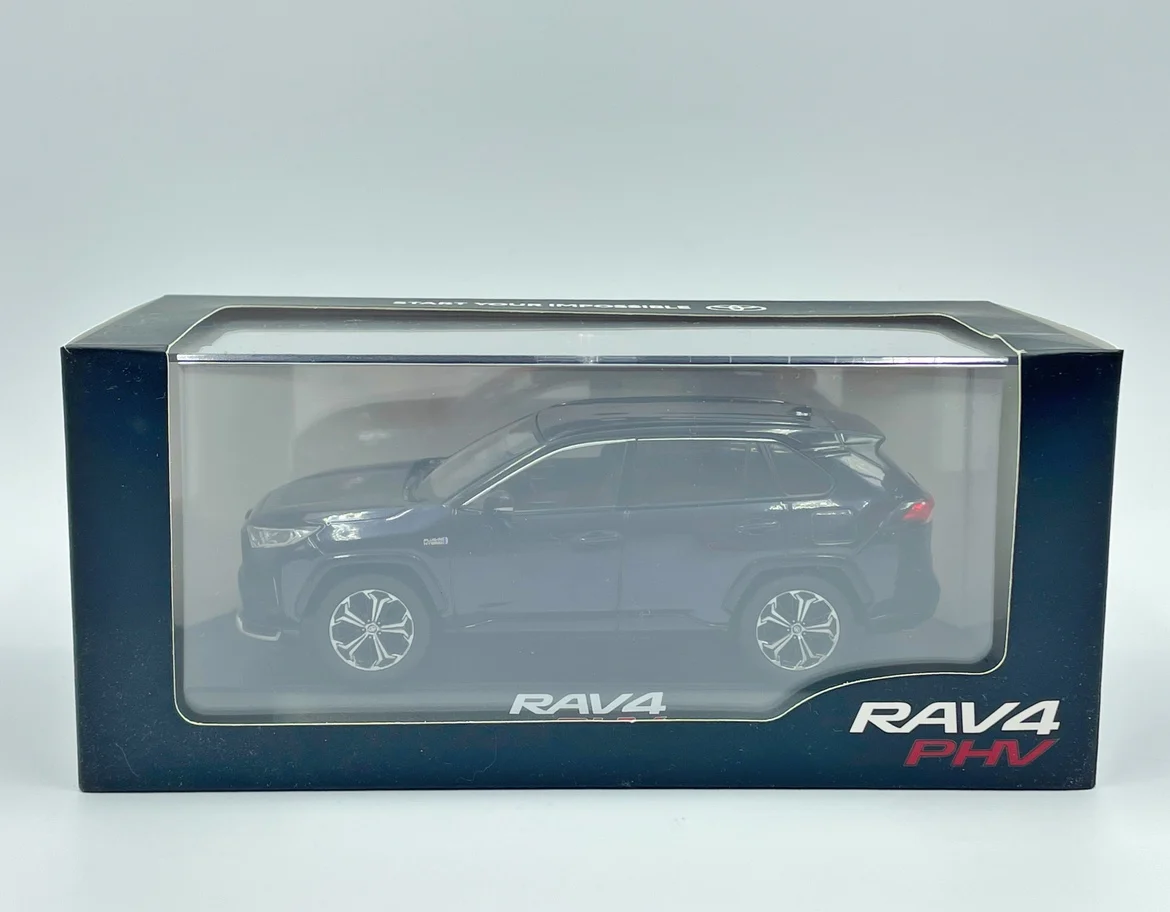 Original Factory 1:30 for RAV4 Limited Collection of die-cast alloy car decoration model toys
Original Factory 1:30 for RAV4 Limited Collection of die-cast alloy car decoration model toys