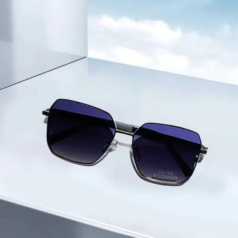 Men's outdoor UV Resistant Sunglasses For Drivers Driving High-Definition Polarized Fishing Sunglasses 1622 61-15-147
Men's outdoor UV Resistant Sunglasses For Drivers Driving High-Definition Polarized Fishing Sunglasses 1622 61-15-147
