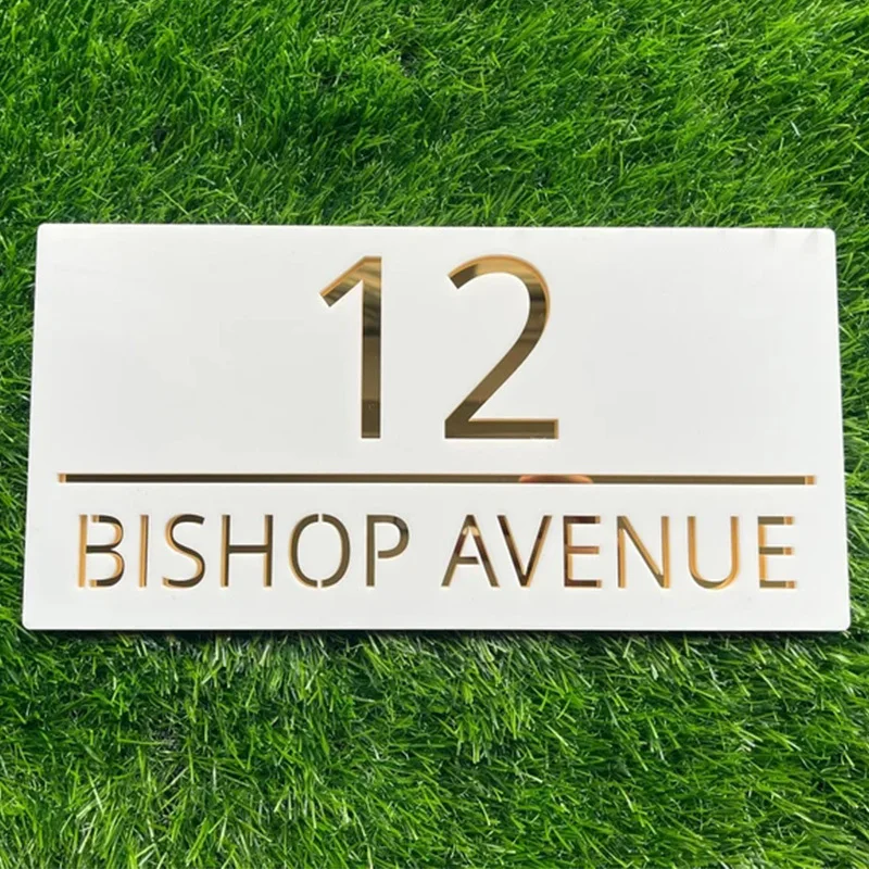 28cmx15cm Modern House Sign Bespoke Contemporary Door Numbers Sign Outdoor Street Family Name Glossy White with Mirror Gold Text
28cmx15cm Modern House Sign Bespoke Contemporary Door Numbers Sign Outdoor Street Family Name Glossy White with Mirror Gold Text