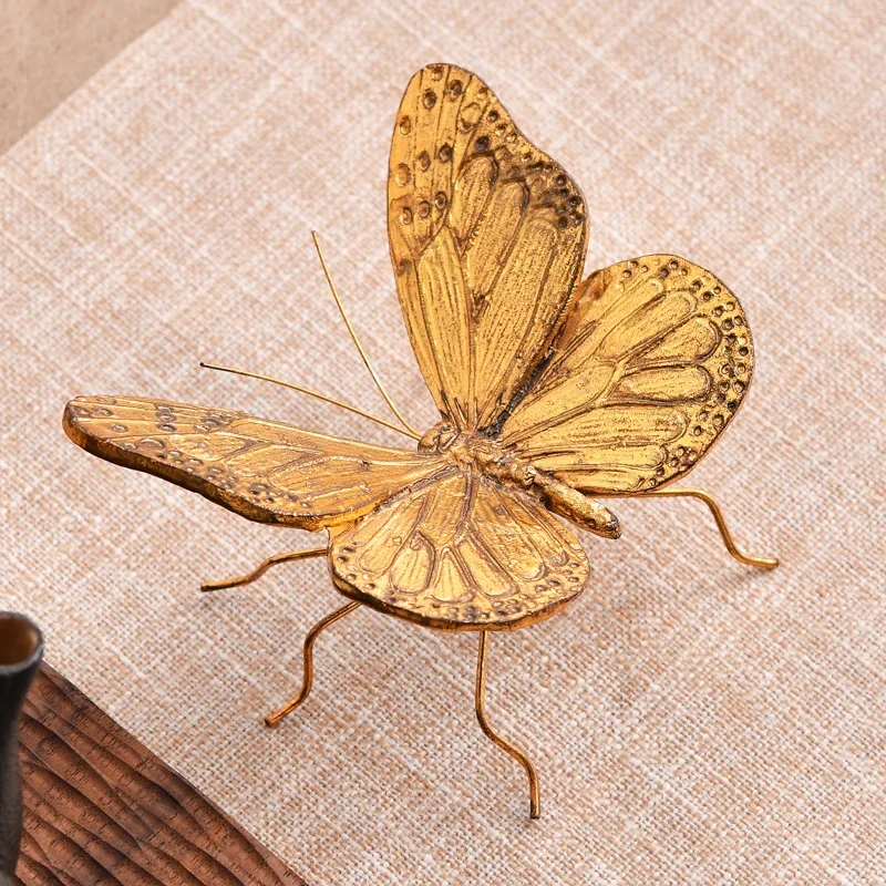 

Creative Golden Butterfly Insect Modeling Decor Home Furnishing Model Room Eco-friendly Resin Ornaments Handmade